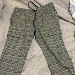 PacSun Black and Tan Plaid Cargo Pants